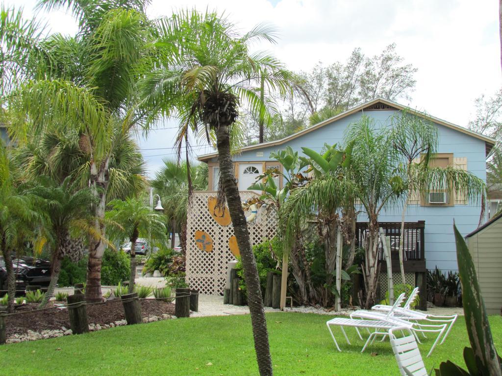 Pelican Post - Bradenton Beach Motel Bagian luar foto