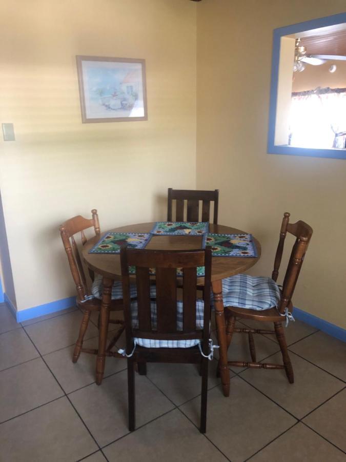 Pelican Post - Bradenton Beach Motel Bagian luar foto
